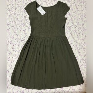 Shana boutique, XS Moss Green Mini Dress. Low back, short sleeves. Lightweight.